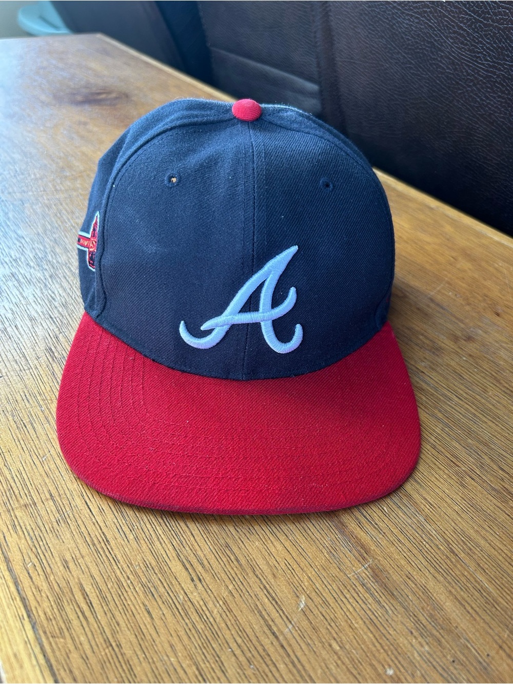 Atlanta Braves Two-Tone Snap Back Baseball Cap - Navy and Red